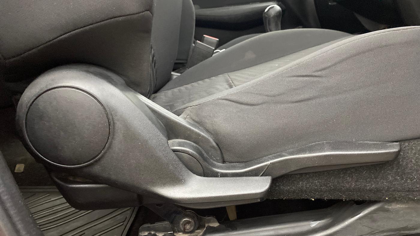 2018 Maruti Swift VDI, Diesel, Manual, 1,00,745 km, Driver Side Adjustment Panel