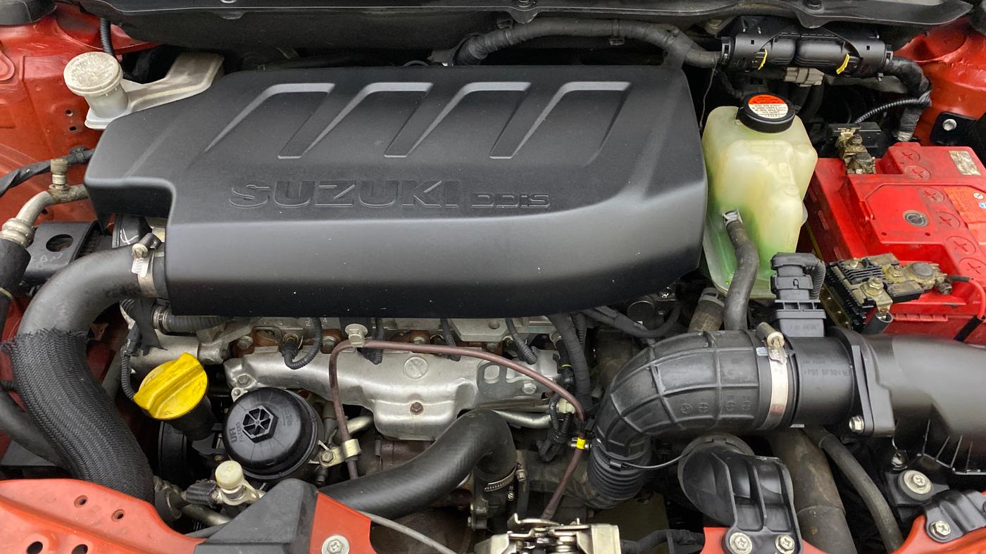 2018 Maruti Swift VDI, Diesel, Manual, 1,00,745 km, Engine View