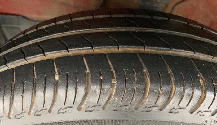 2020 Maruti S PRESSO VXI (O) AMT, Petrol, Automatic, 14,929 km, Left Front Tyre Tread