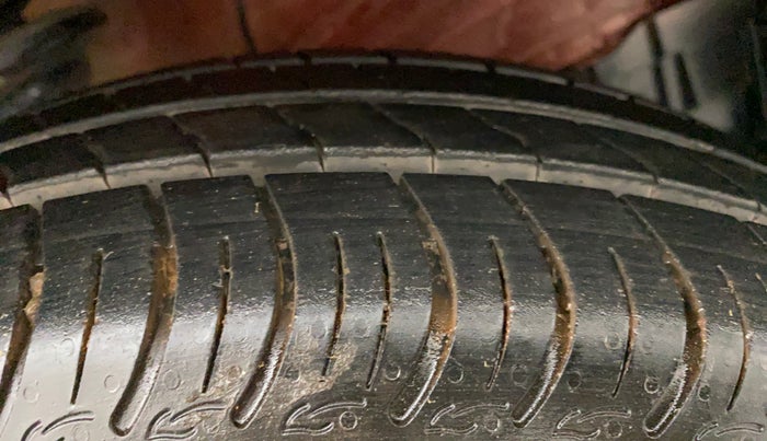 2020 Maruti S PRESSO VXI (O) AMT, Petrol, Automatic, 14,929 km, Right Front Tyre Tread