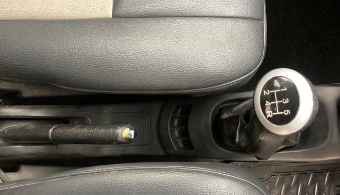 2015 Maruti Wagon R 1.0 VXI, Petrol, Manual, 75,363 km, Gear Lever