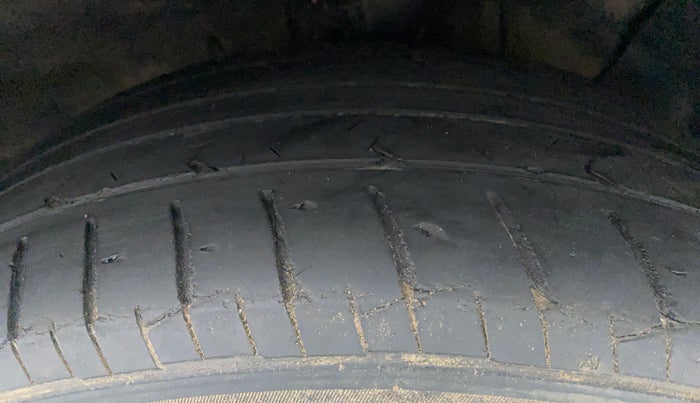 2018 Hyundai Verna 1.6 VTVT SX O, Petrol, Manual, 67,110 km, Right Front Tyre Tread