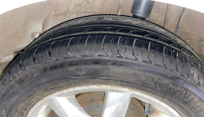 2014 Tata Zest XT PETROL, Petrol, Manual, 90,226 km, Left Rear Tyre Tread