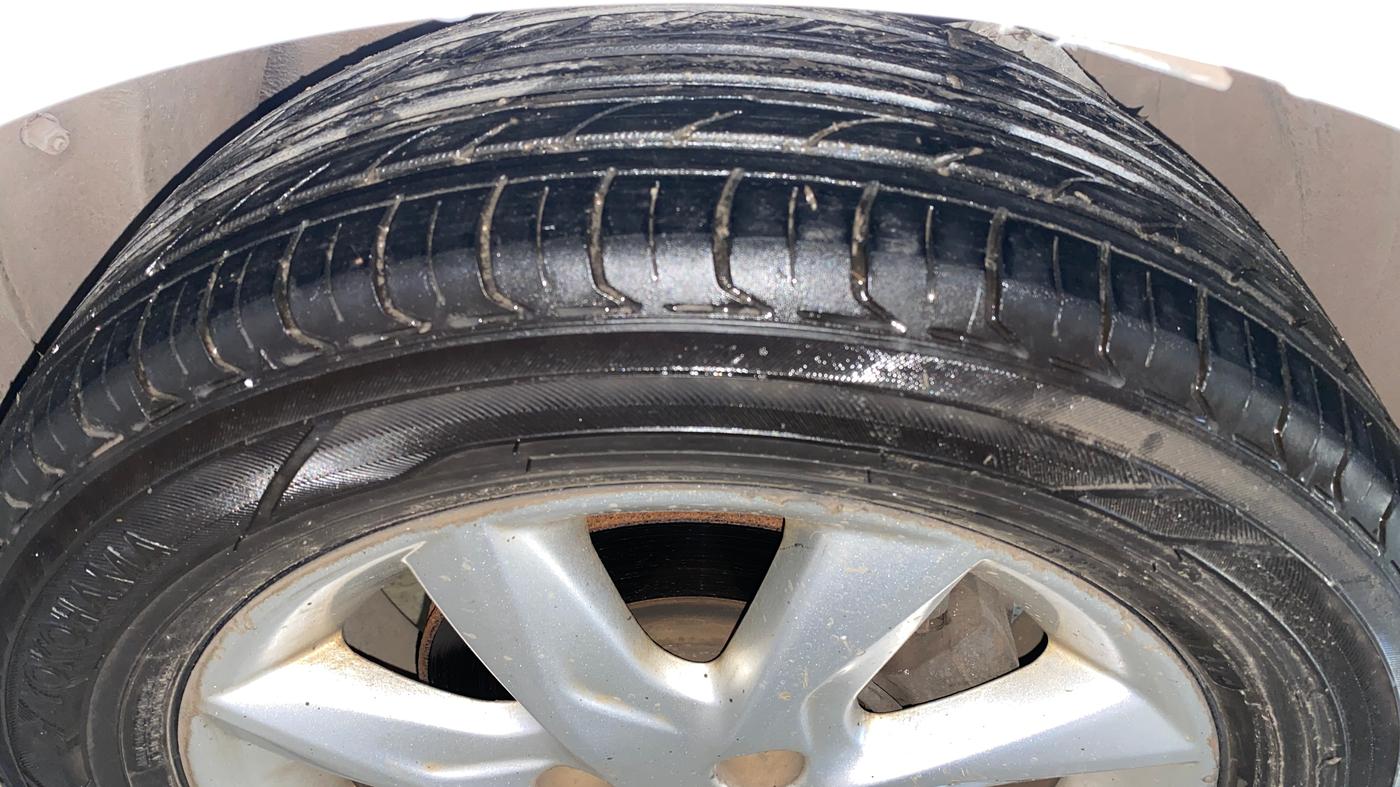 2014 Tata Zest XT PETROL, Petrol, Manual, 90,331 km, Right Front Tyre Tread