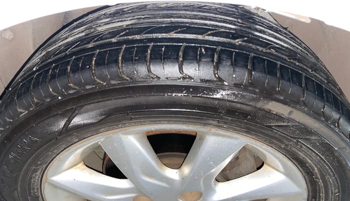 2014 Tata Zest XT PETROL, Petrol, Manual, 90,226 km, Right Front Tyre Tread