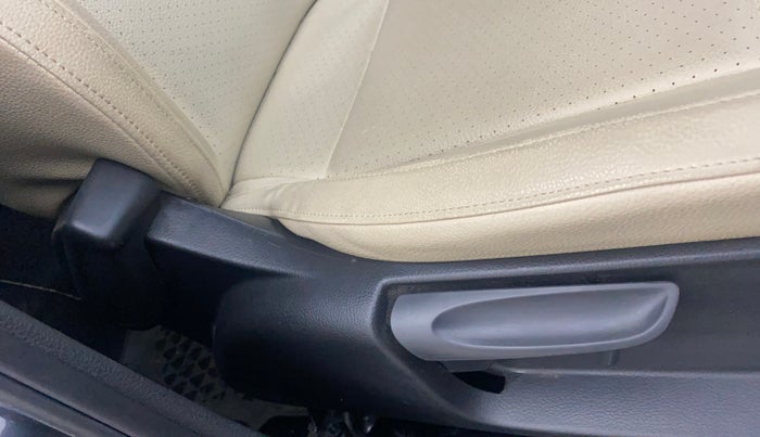 2018 Skoda Rapid STYLE 1.6 MPI, Petrol, Manual, 31,841 km, Driver Side Adjustment Panel