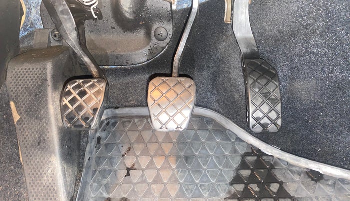 2018 Skoda Rapid STYLE 1.6 MPI, Petrol, Manual, 31,841 km, Pedals