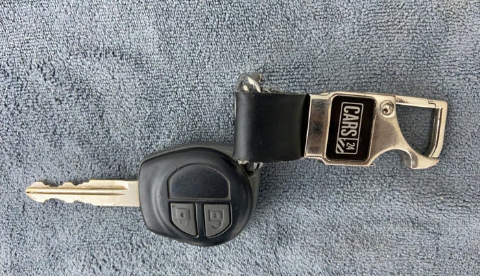 2014 Maruti Swift VXI D, Petrol, Manual, 17,908 km, Key Close Up