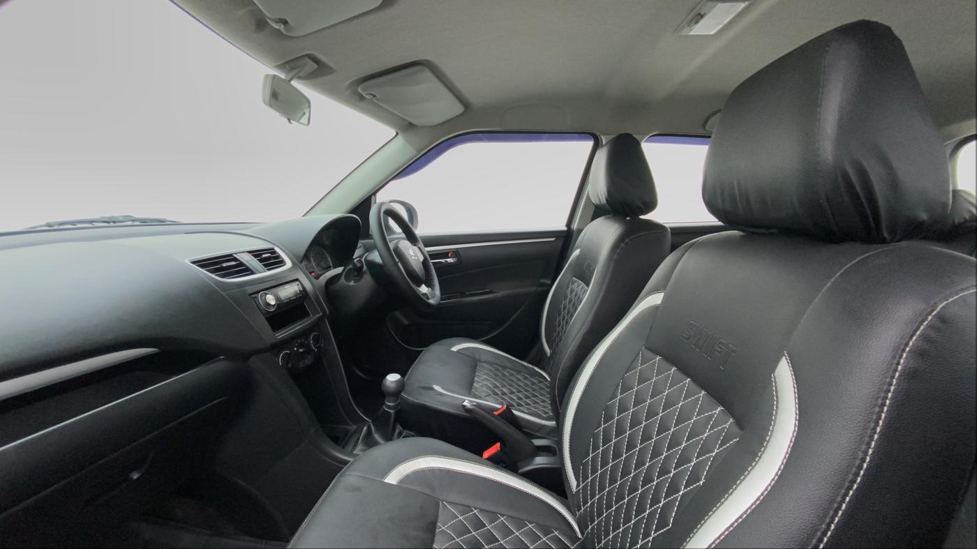 2014 Maruti Swift VXI D, Petrol, Manual, 17,908 km, Right Side Front Door Cabin