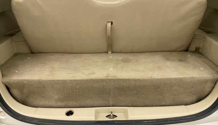 2014 Maruti Ertiga VXI CNG, CNG, Manual, 1,03,325 km, Boot Inside