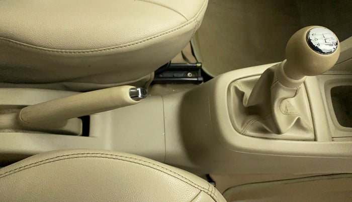 2014 Maruti Ertiga VXI CNG, CNG, Manual, 1,03,325 km, Gear Lever