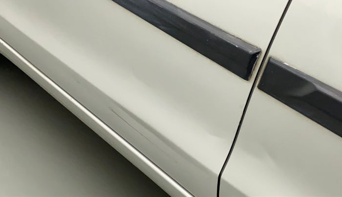 2014 Maruti Ertiga VXI CNG, CNG, Manual, 1,03,325 km, Front passenger door - Slightly dented