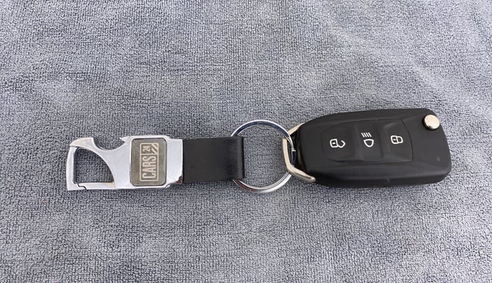 2020 Tata Tiago XT 1.2 REVOTRON, Petrol, Manual, 48,402 km, Key Close Up