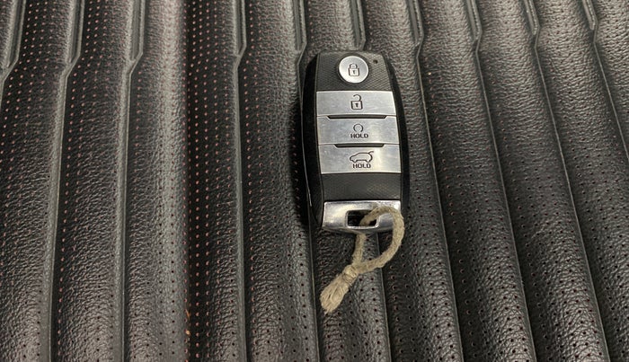 2021 KIA SONET GTX PLUS 1.0 DCT, Petrol, Automatic, 37,099 km, Key Close Up