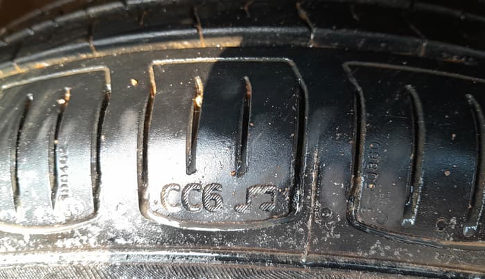 2022 Maruti Celerio ZXI AMT, Petrol, Automatic, 60,417 km, Right Front Tyre Tread