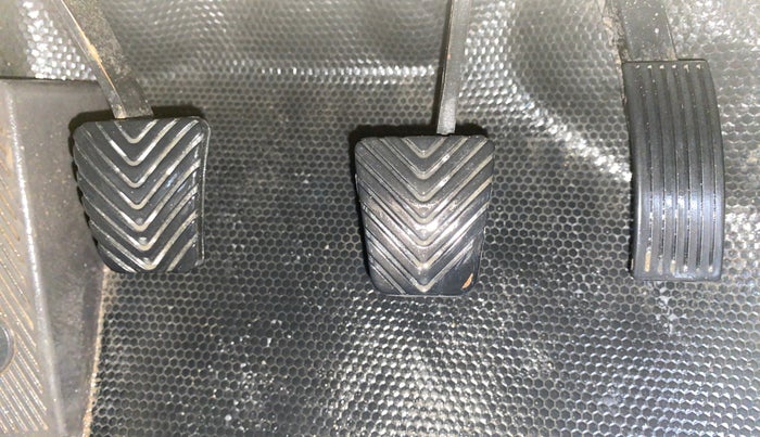 2013 Hyundai Verna FLUIDIC 1.6 VTVT EX, Petrol, Manual, 81,058 km, Pedals