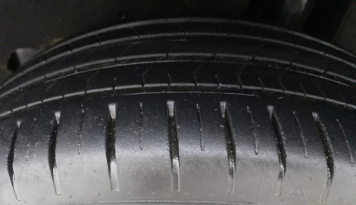 2020 Toyota Glanza G MT PETROL, Petrol, Manual, 11,712 km, Left Rear Tyre Tread