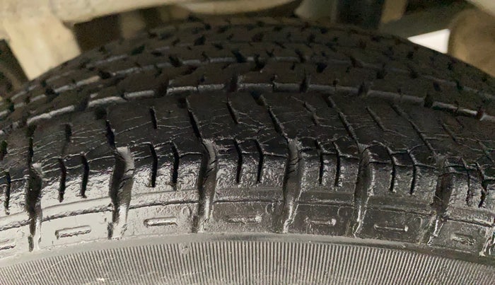 2015 Maruti Alto K10 VXI, CNG, Manual, 49,477 km, Right Rear Tyre Tread