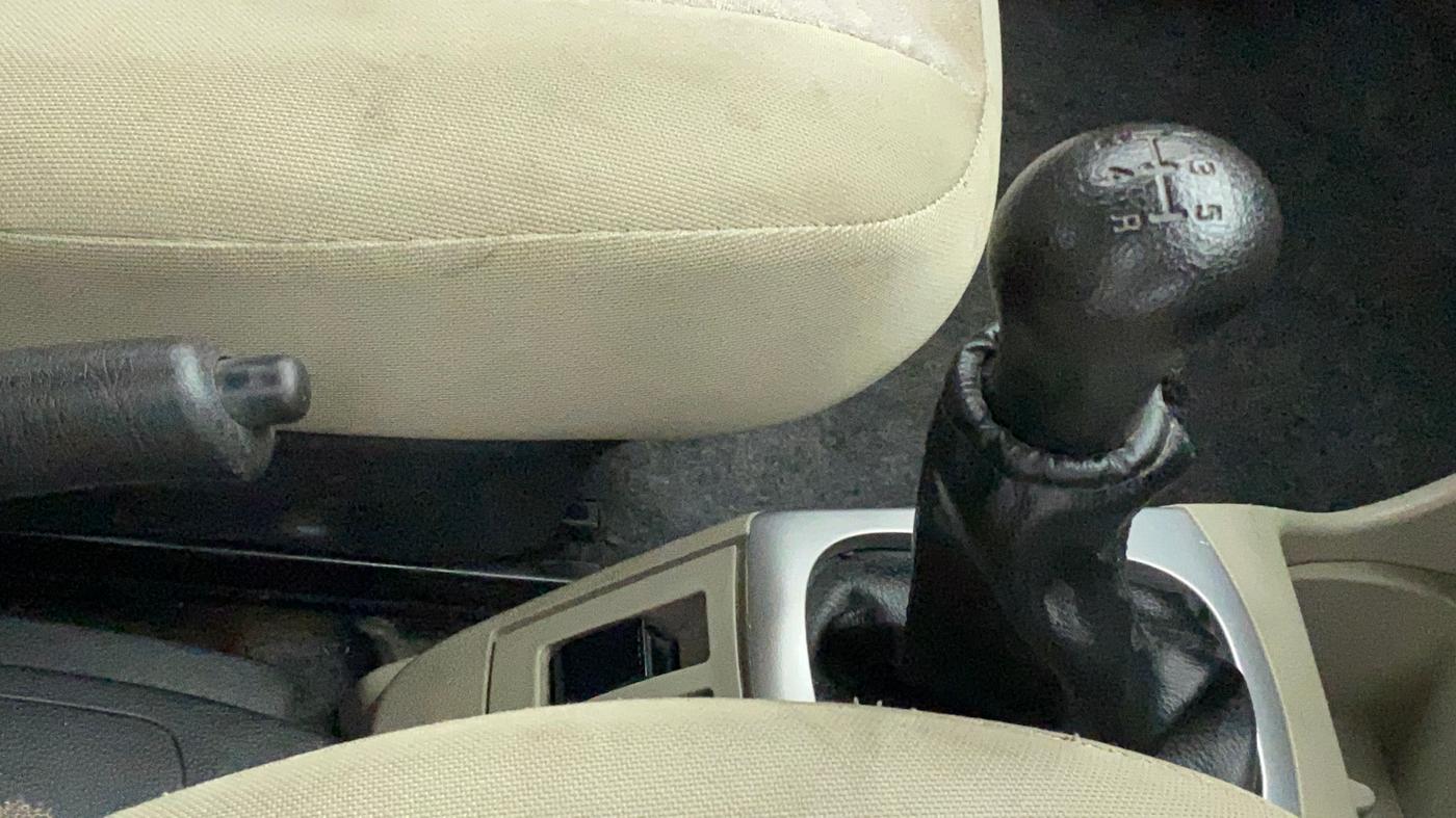 2015 Maruti Alto K10 VXI, CNG, Manual, 49,477 km, Gear Lever