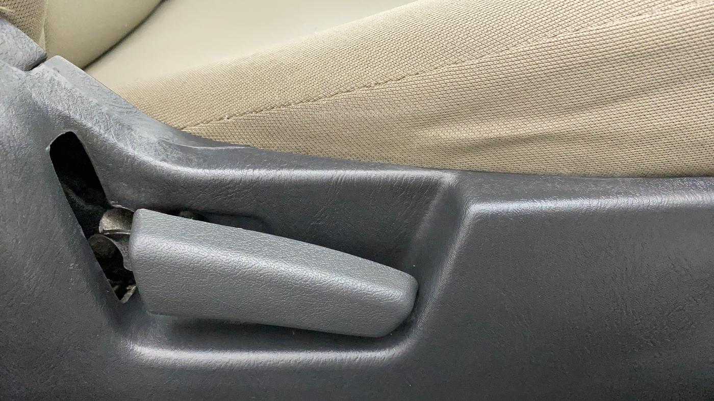 2015 Maruti Alto K10 VXI, CNG, Manual, 49,477 km, Driver Side Adjustment Panel