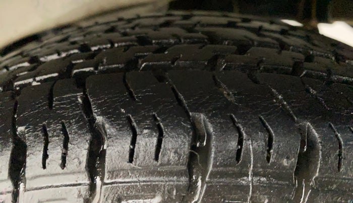 2015 Maruti Alto K10 VXI, CNG, Manual, 49,477 km, Left Rear Tyre Tread