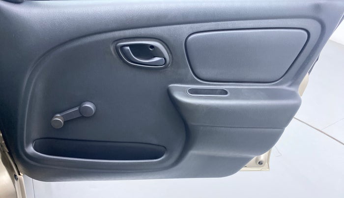 2010 Maruti Alto LX, Petrol, Manual, 7,997 km, Driver Side Door Panels Control