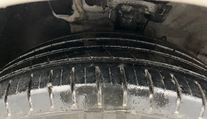 2018 Hyundai Verna 1.6 VTVT SX, Petrol, Manual, 25,790 km, Left Front Tyre Tread