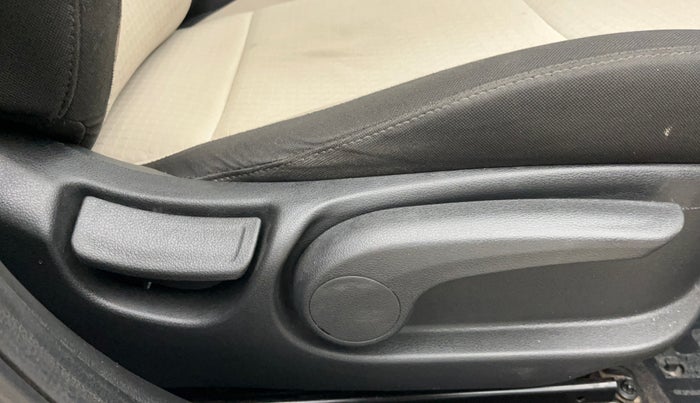 2018 Hyundai Verna 1.6 VTVT SX, Petrol, Manual, 25,790 km, Driver Side Adjustment Panel