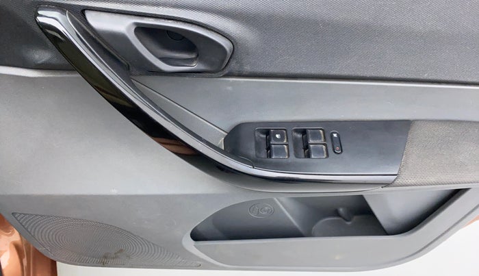 2017 Tata TIGOR Revotron XT, Petrol, Manual, 70,703 km, Driver Side Door Panels Control