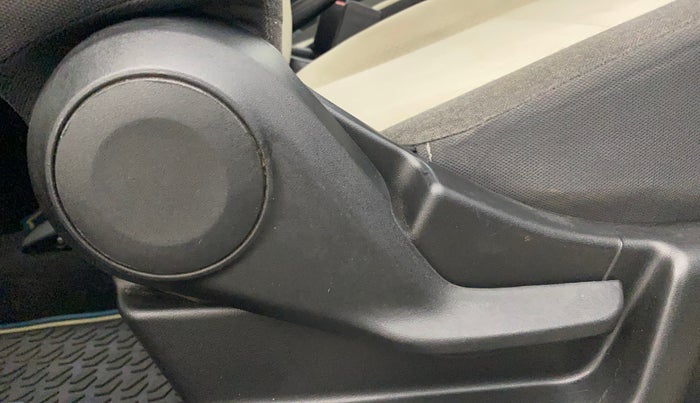 2022 Maruti New Wagon-R ZXI PLUS 1.2, Petrol, Manual, 60,955 km, Driver Side Adjustment Panel