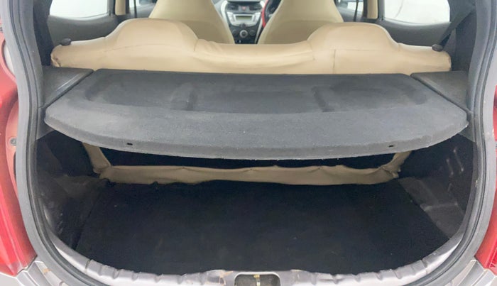 2013 Hyundai Eon MAGNA +, Petrol, Manual, 1,20,028 km, Boot Inside