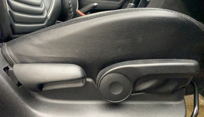 2022 Maruti Vitara Brezza ZXI PLUS AT SHVS, Petrol, Automatic, 77,009 km, Driver Side Adjustment Panel