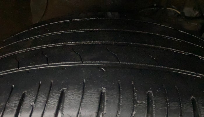 2022 Maruti Vitara Brezza ZXI PLUS AT SHVS, Petrol, Automatic, 77,009 km, Right Front Tyre Tread