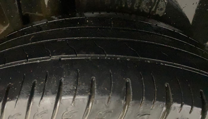 2022 Maruti Vitara Brezza ZXI PLUS AT SHVS, Petrol, Automatic, 77,009 km, Right Rear Tyre Tread