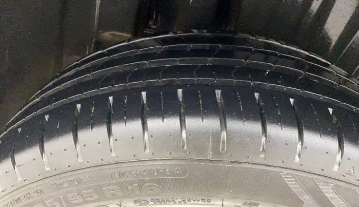 2023 Maruti Baleno ZETA 1.2 AGS, Petrol, Automatic, 7,438 km, Right Rear Tyre Tread