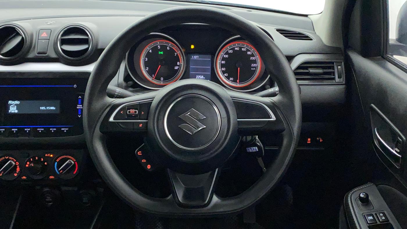 2023 Maruti Swift VXI, Petrol, Manual, 3,358 km, Steering Wheel Close Up