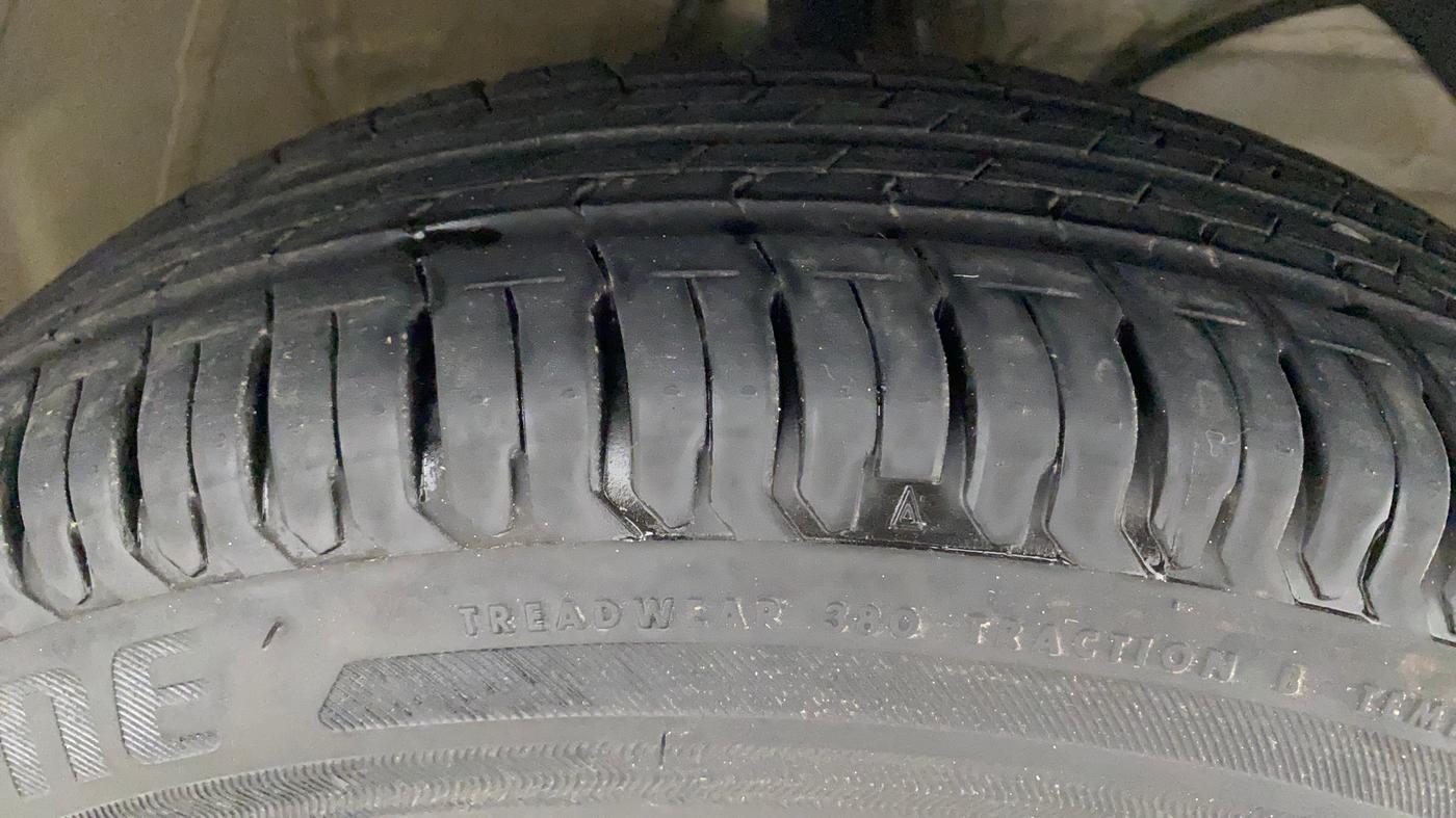 2023 Maruti Swift VXI, Petrol, Manual, 3,358 km, Right Front Tyre Tread