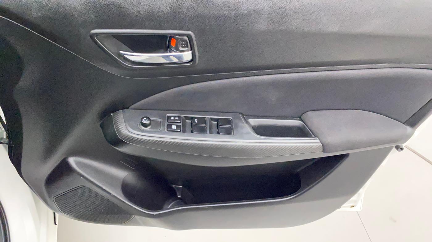 2023 Maruti Swift VXI, Petrol, Manual, 3,358 km, Driver Side Door Panels Control