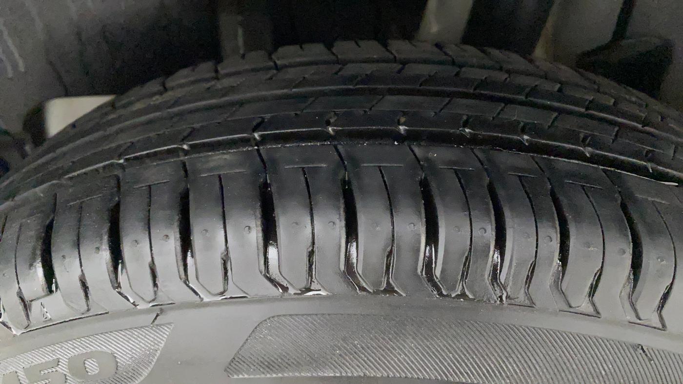 2023 Maruti Swift VXI, Petrol, Manual, 3,358 km, Left Rear Tyre Tread