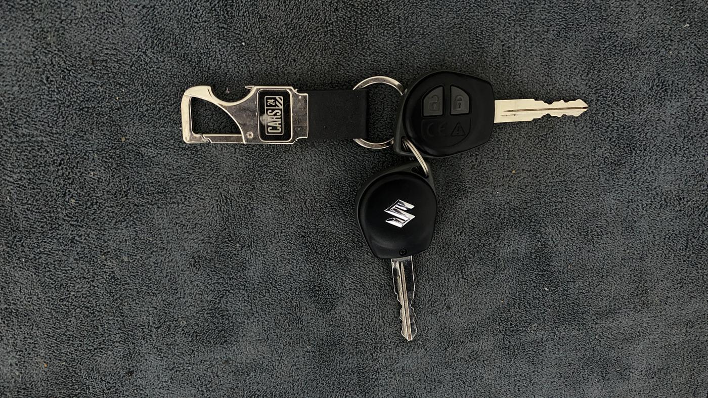 2023 Maruti Swift VXI, Petrol, Manual, 3,358 km, Key Close Up