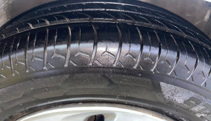 2019 Maruti Celerio VXI CNG, CNG, Manual, 1,12,458 km, Right Front Tyre Tread