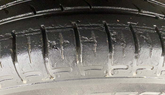 2020 Hyundai GRAND I10 NIOS SPORTZ 1.2 KAPPA VTVT, Petrol, Manual, 23,204 km, Right Front Tyre Tread