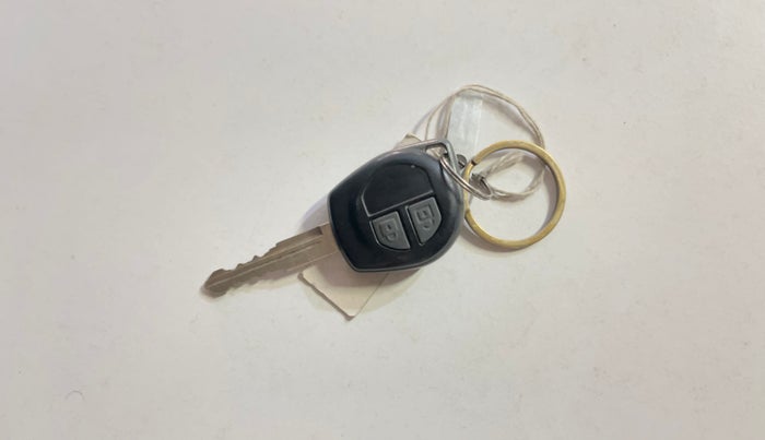 2016 Maruti Wagon R 1.0 VXI, Petrol, Manual, 72,954 km, Key Close Up