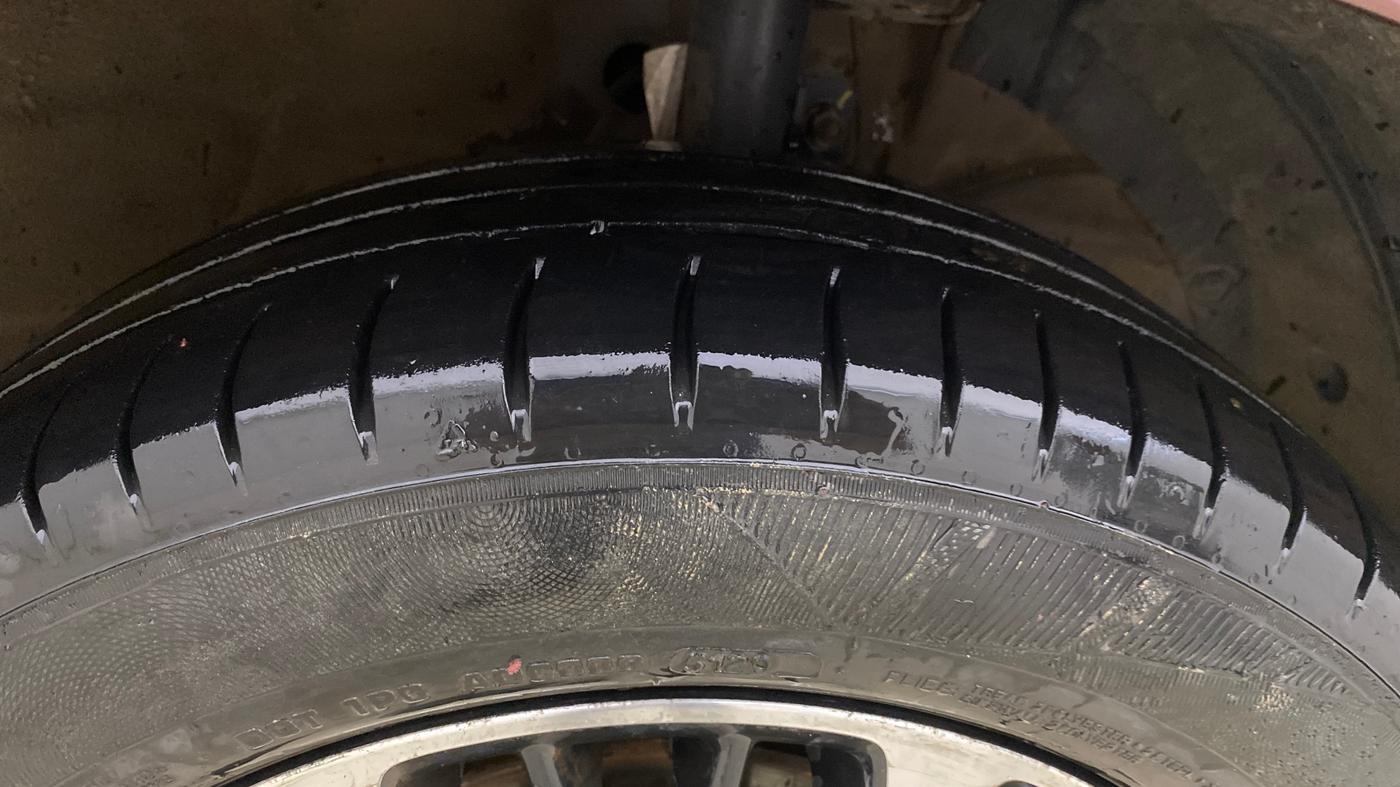 2022 Maruti Ertiga ZXI SHVS, Petrol, Manual, 68,419 km, Right Front Tyre Tread