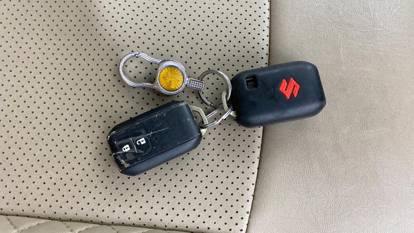 2022 Maruti Ertiga ZXI SHVS, Petrol, Manual, 68,419 km, Key Close Up