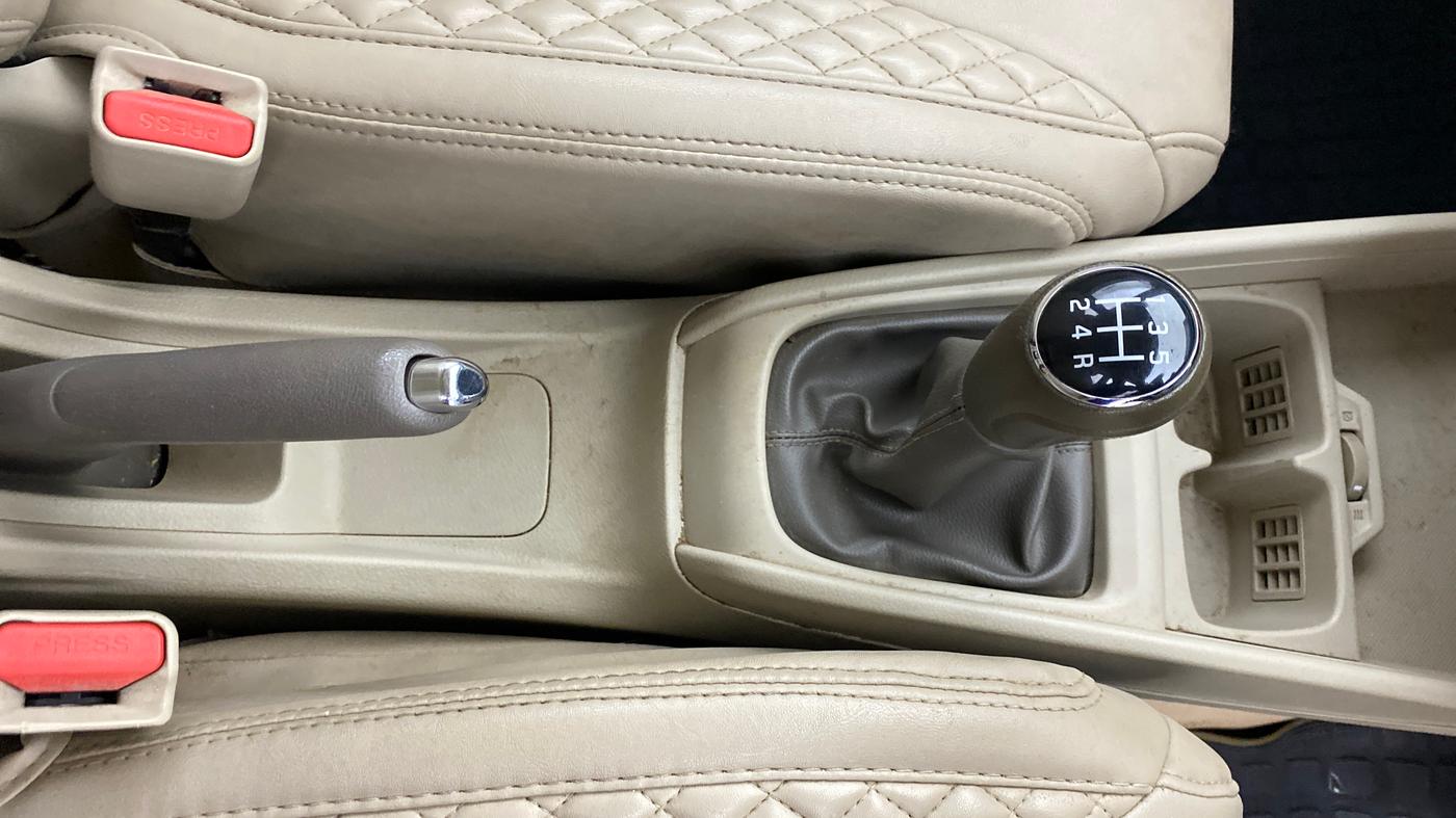 2022 Maruti Ertiga ZXI SHVS, Petrol, Manual, 68,419 km, Gear Lever