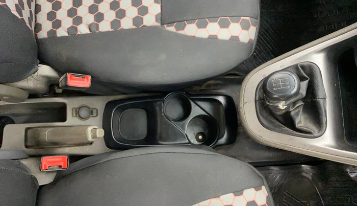 2012 Hyundai i10 MAGNA 1.2, CNG, Manual, 93,204 km, Gear Lever