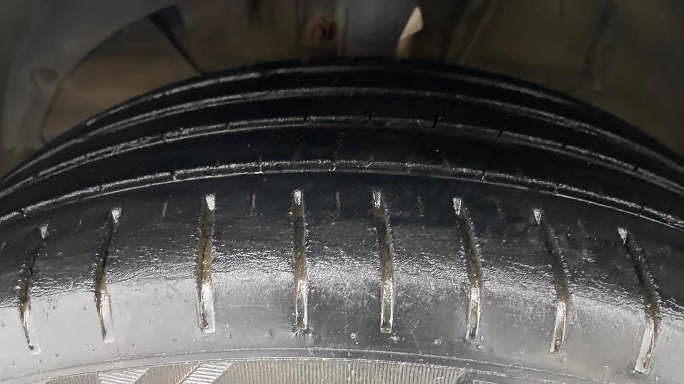2019 Maruti Baleno ZETA PETROL 1.2, Petrol, Manual, 43,588 km, Left Front Tyre Tread