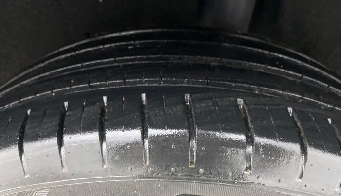 2019 Maruti Baleno ZETA PETROL 1.2, Petrol, Manual, 43,588 km, Left Rear Tyre Tread