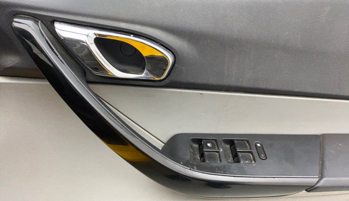 2020 Tata Tiago XZ PLUS PETROL, Petrol, Manual, 64,589 km, Driver Side Door Panels Control